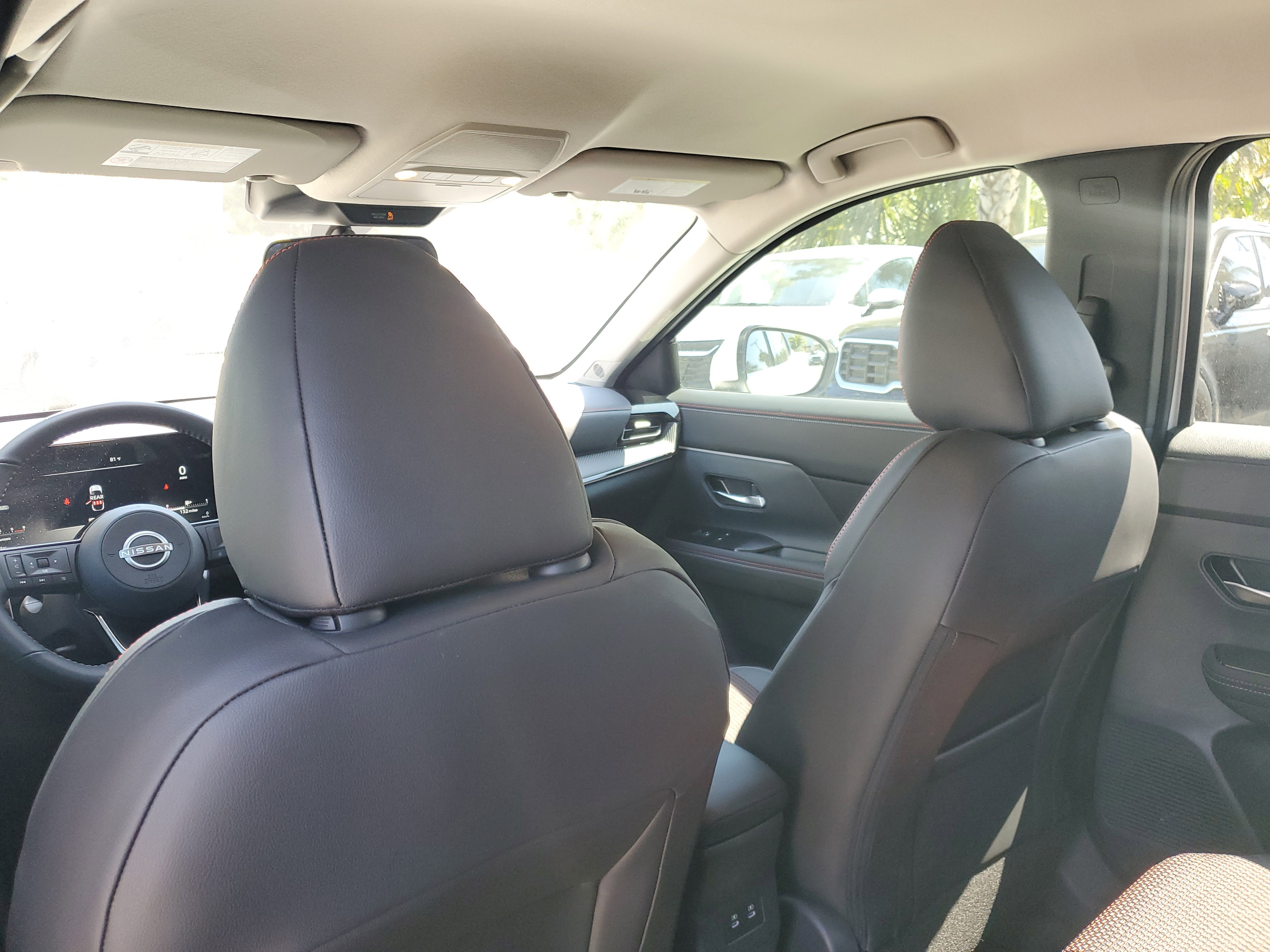 Certified 2025 Nissan Kicks SR image 13
