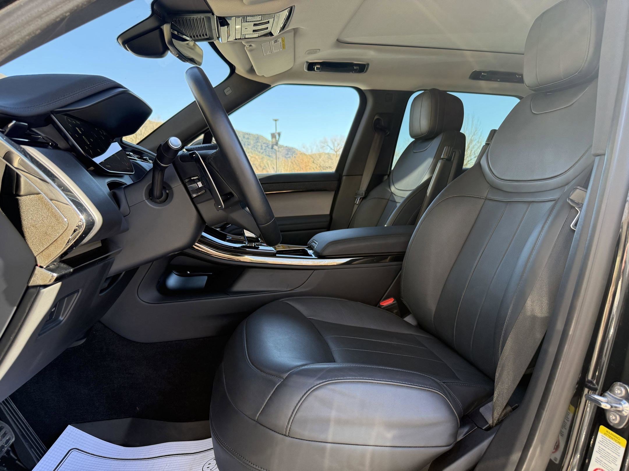 Certified 2024 Land Rover Range Rover Sport SE image 5