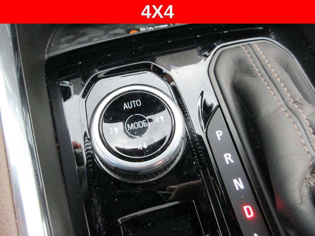 Certified 2024 GMC Canyon Denali AWD/4WD image 32