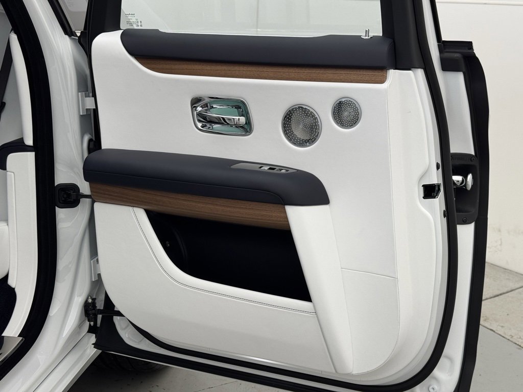 New 2025 Rolls-Royce Ghost image 32