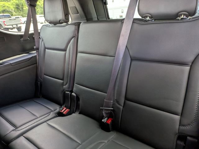Used 2024 GMC Yukon XL Denali AWD/4WD image 14