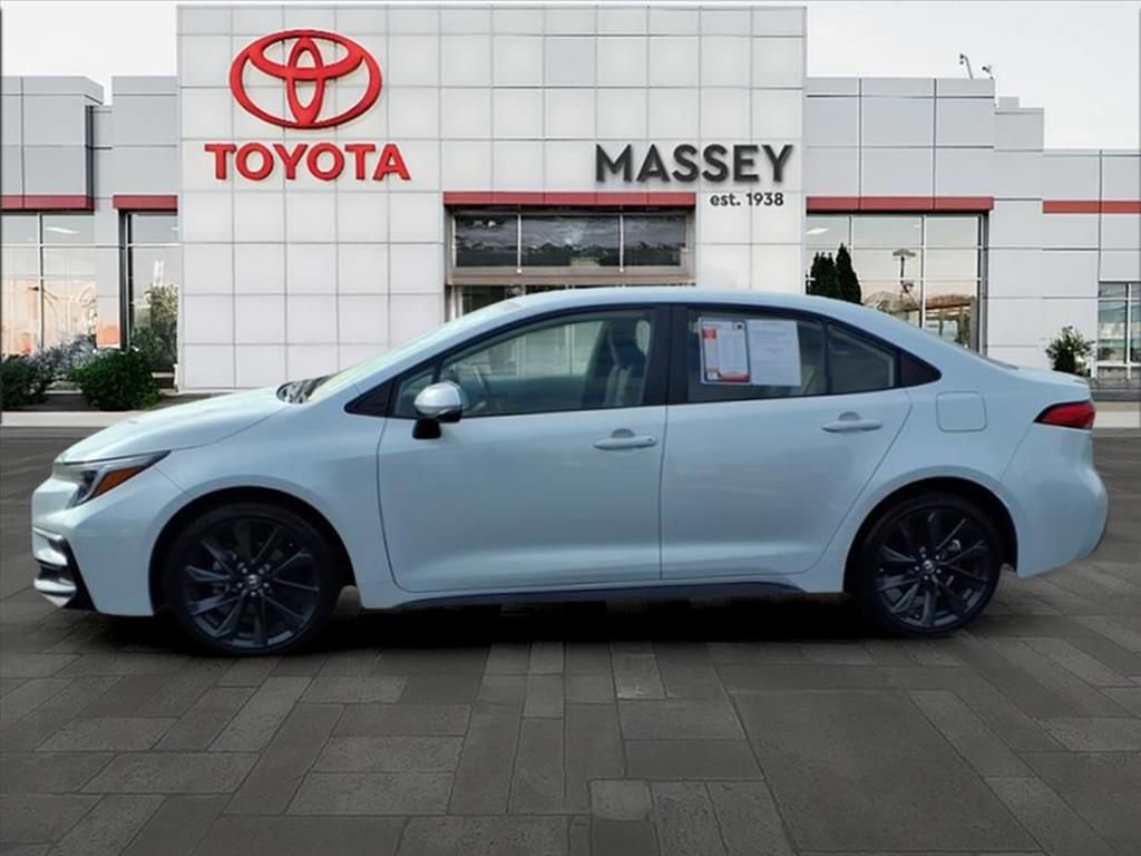 Used 2024 Toyota Corolla SE image 6