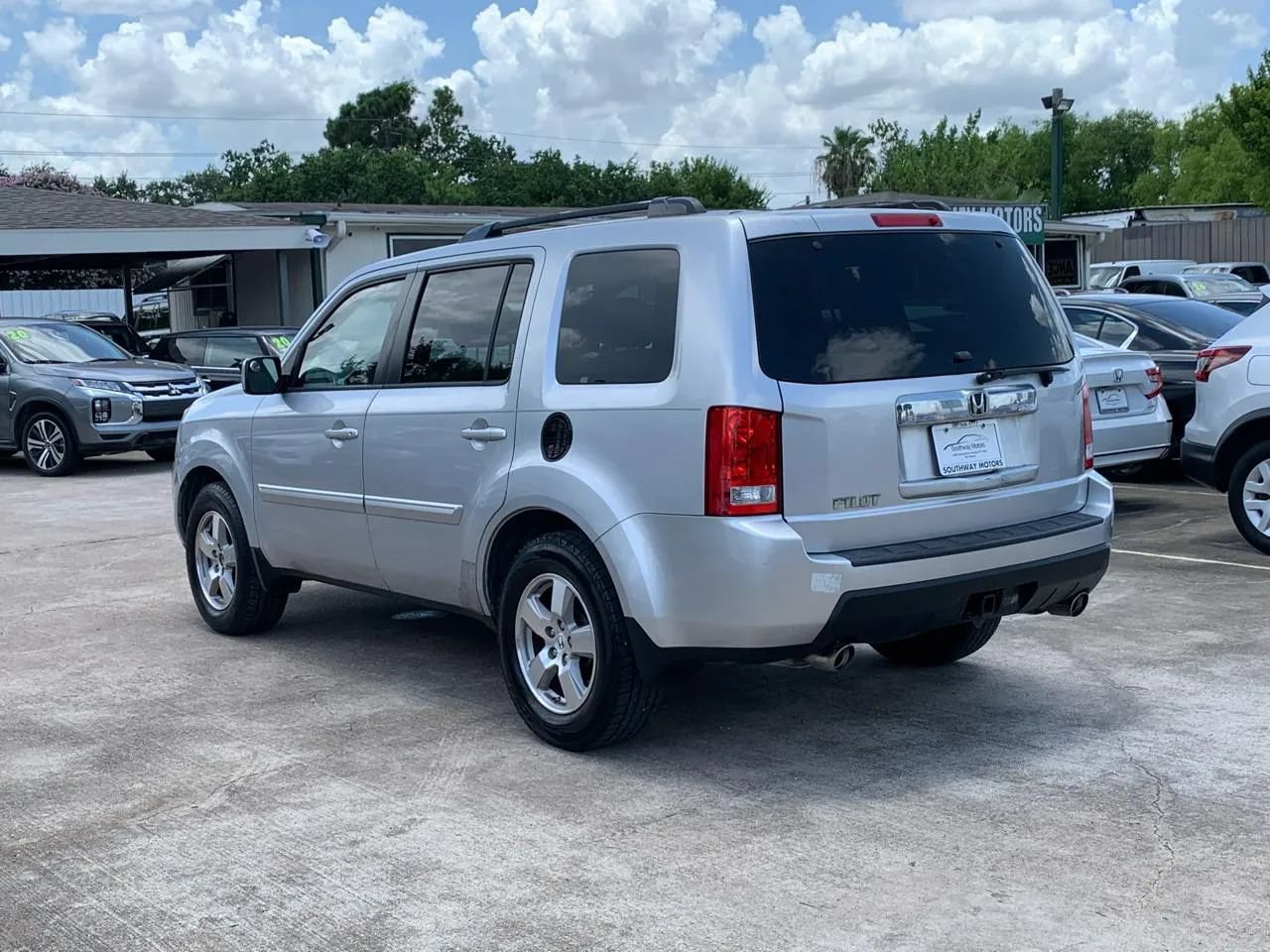 Used 2011 Honda Pilot EX-L image 5