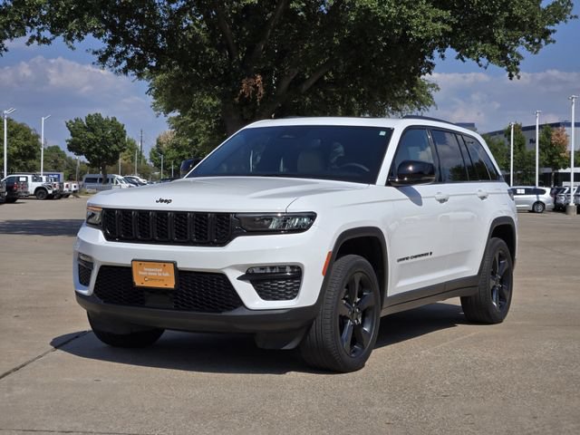 Certified 2023 Jeep Grand Cherokee Limited w/ Black Appearance Package AWD/4WD image 3
