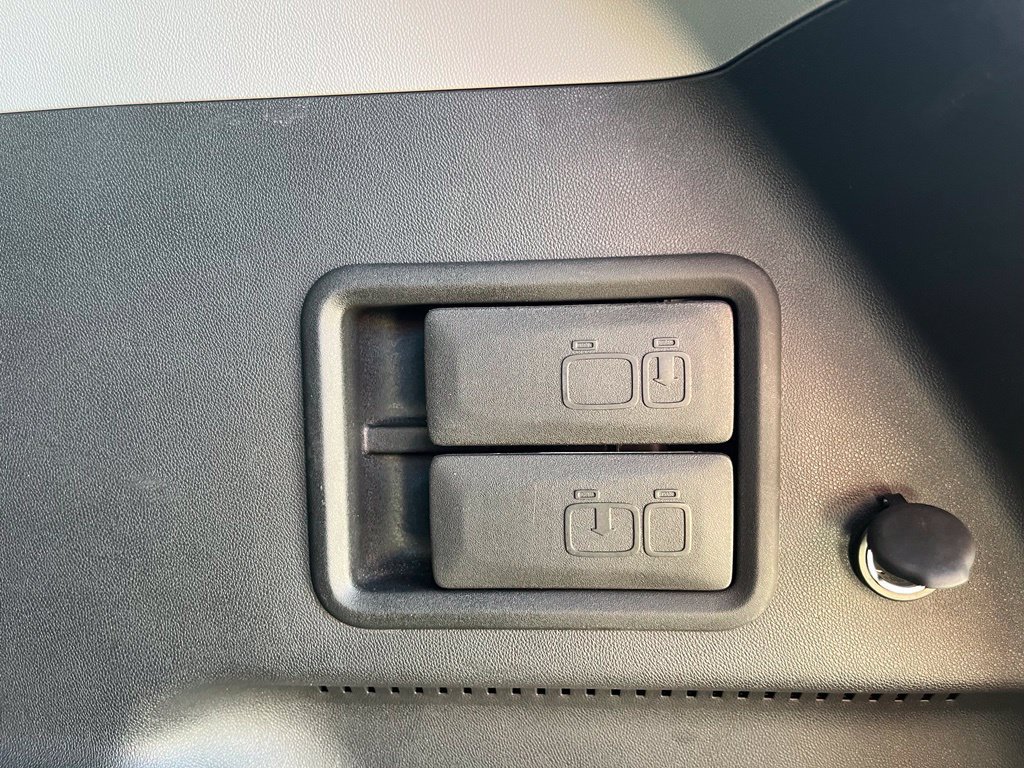Used 2024 GMC Terrain SLT FWD image 13