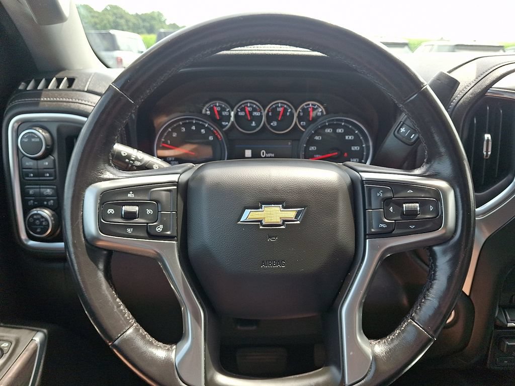Used 2021 Chevrolet Silverado 1500 LTZ AWD/4WD image 19
