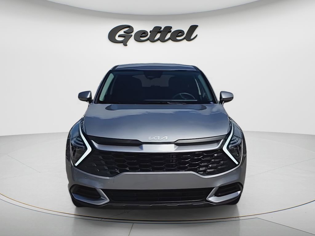 Used 2025 Kia Sportage LX image 1