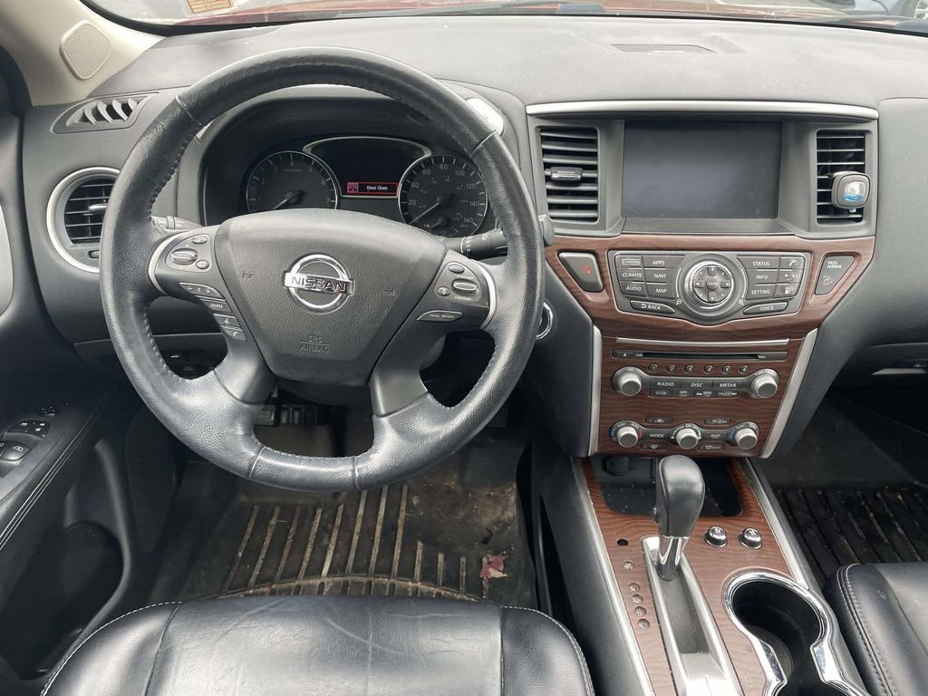 Used 2019 Nissan Pathfinder Platinum image 21