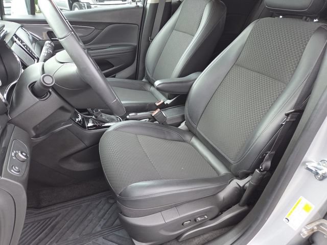 Used 2022 Buick Encore Preferred w/ Safety Package AWD/4WD image 30
