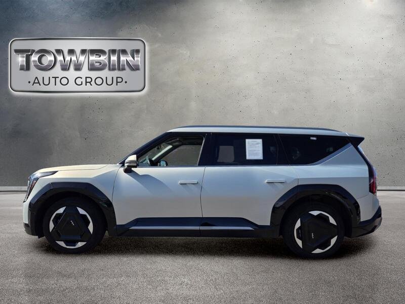 Certified 2024 Kia EV9 Land AWD/4WD image 8
