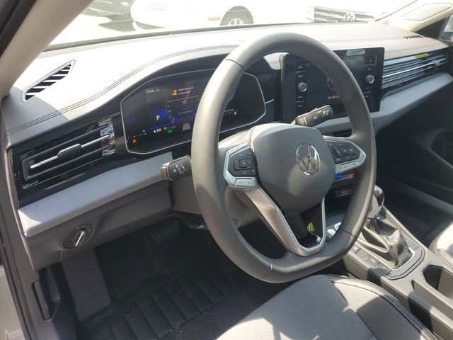 New 2026 Volkswagen Jetta SE FWD image 21