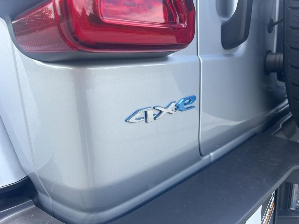 Used 2024 Jeep Wrangler Unlimited Sahara image 11