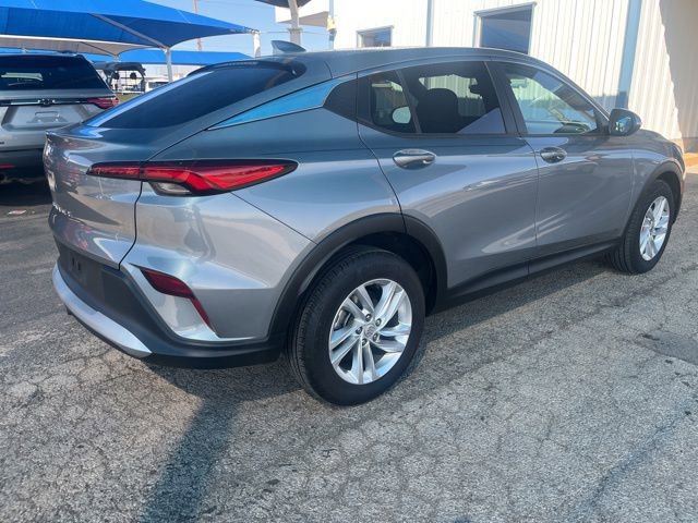 Used 2024 Buick Envista Preferred w/ Convenience I Package image 4