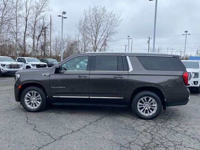 Used 2021 GMC Yukon XL SLT image 2