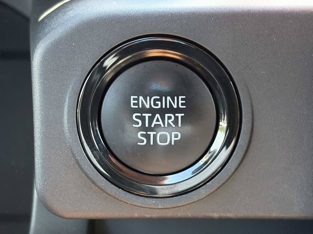 Used 2024 Toyota Tacoma SR5 AWD/4WD image 37