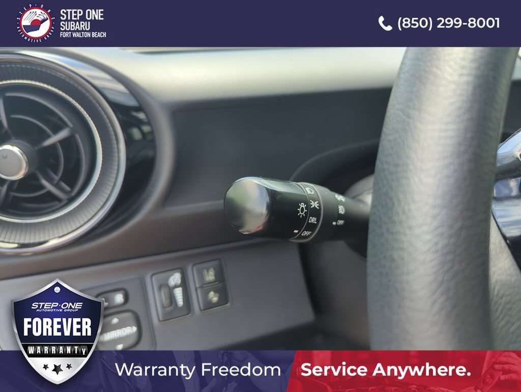 Used 2018 Toyota Prius C FWD image 21