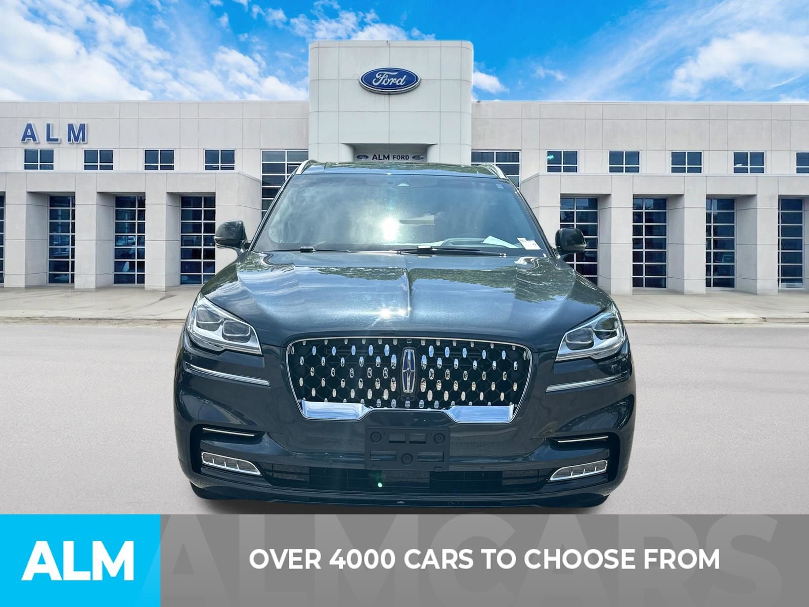 Used 2023 Lincoln Aviator Grand Touring w/ Equipment Group 301A AWD/4WD image 2