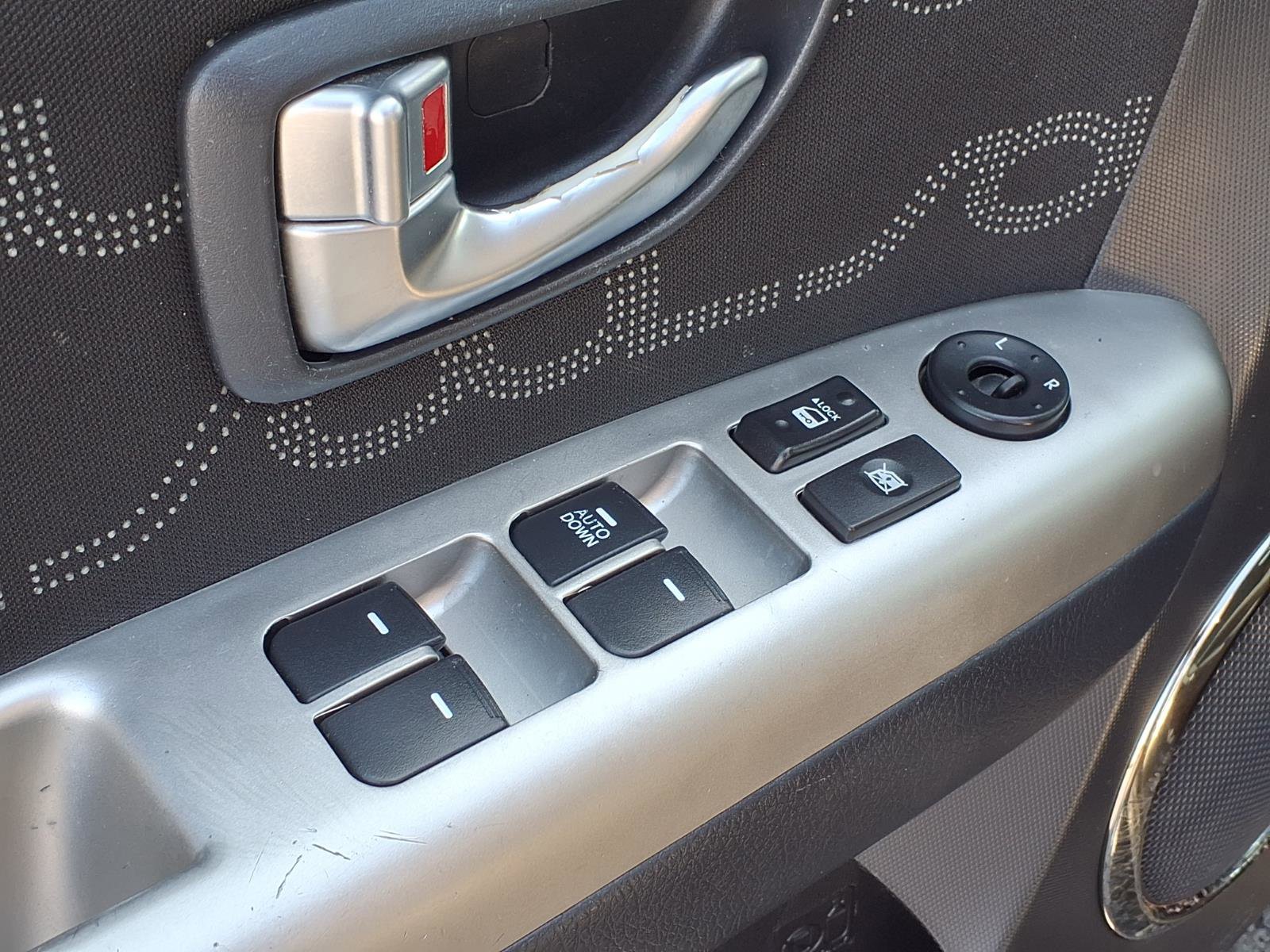 Used 2012 Kia Soul + image 4