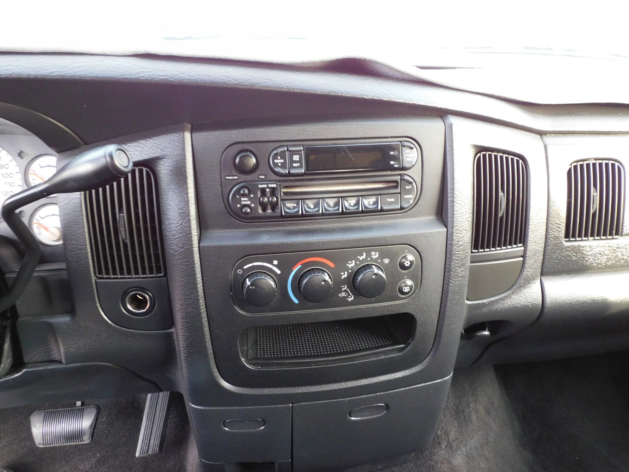 Used 2003 Dodge Ram 1500 Truck ST image 30