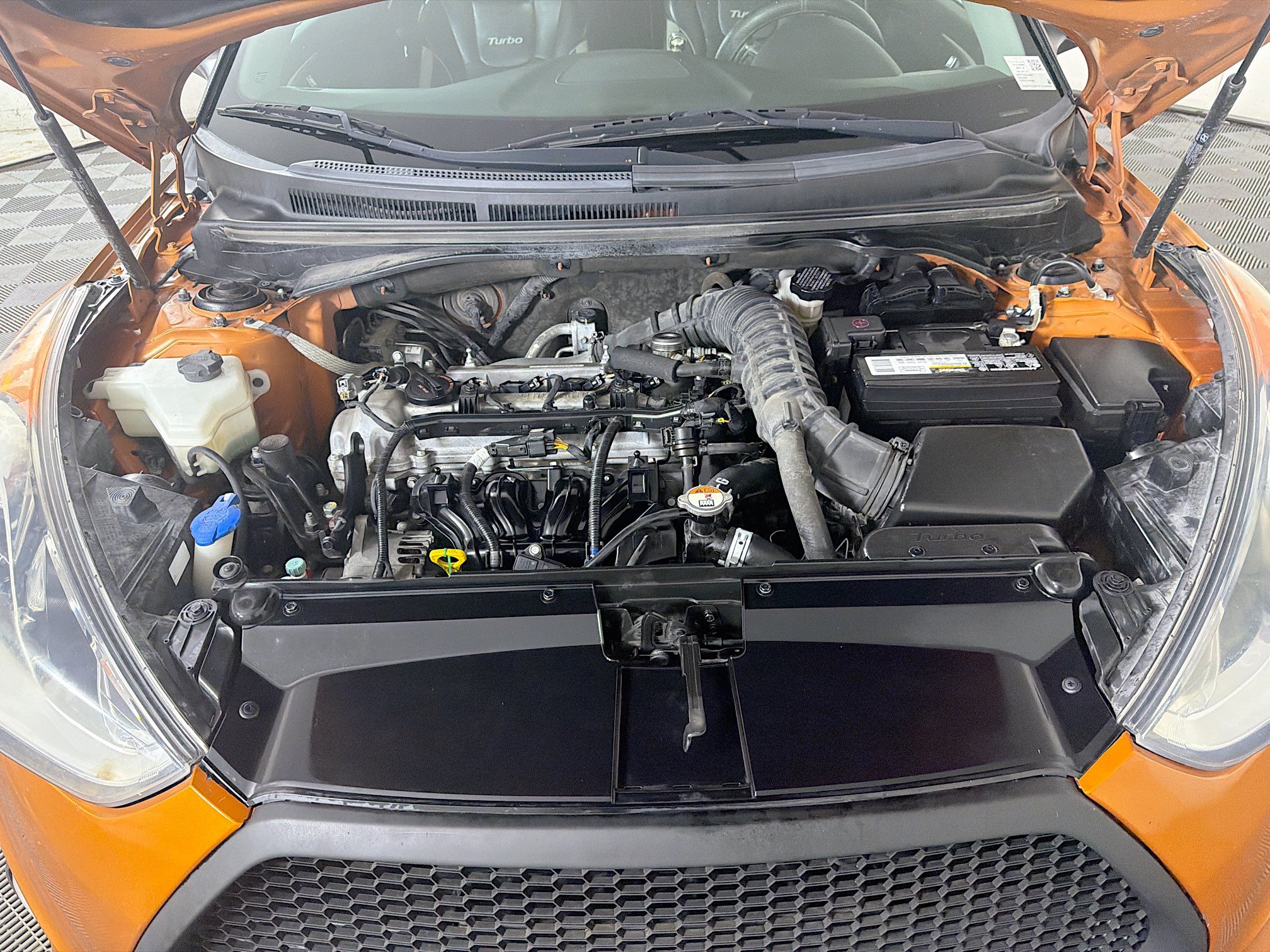 Used 2015 Hyundai Veloster Turbo FWD image 27