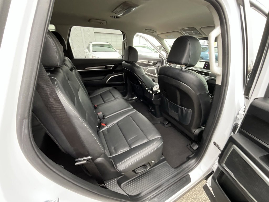 Used 2022 Kia Telluride LX image 31