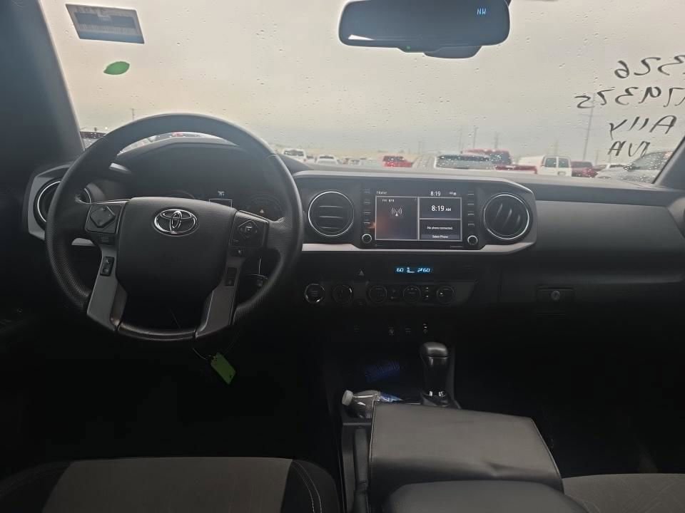 Used 2022 Toyota Tacoma TRD Off-Road AWD/4WD image 4