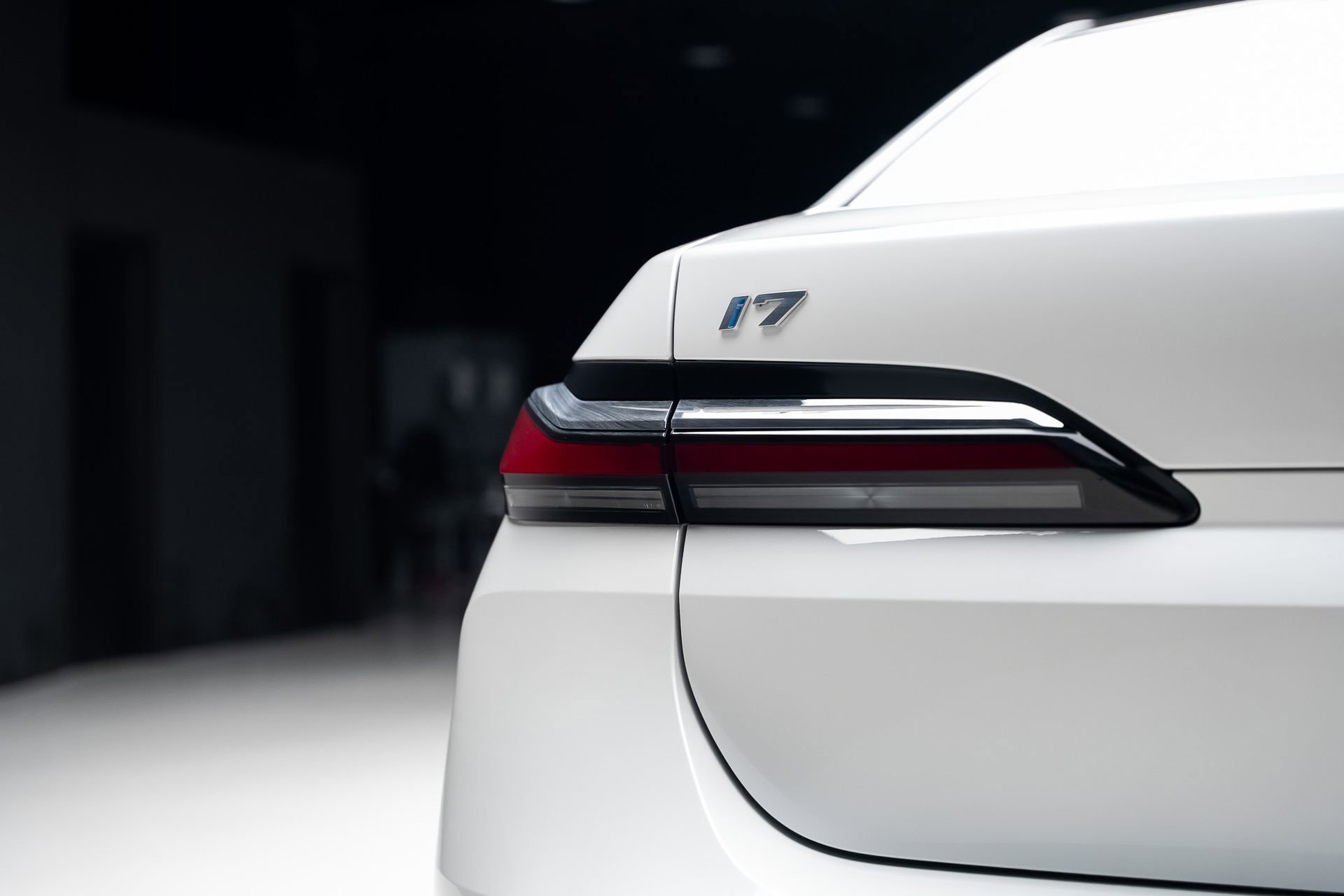 Used 2024 BMW i7 xDrive60 image 28