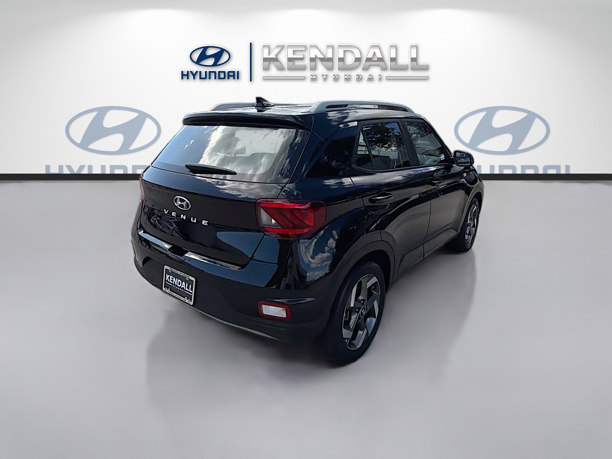 Used 2022 Hyundai Venue SEL image 6