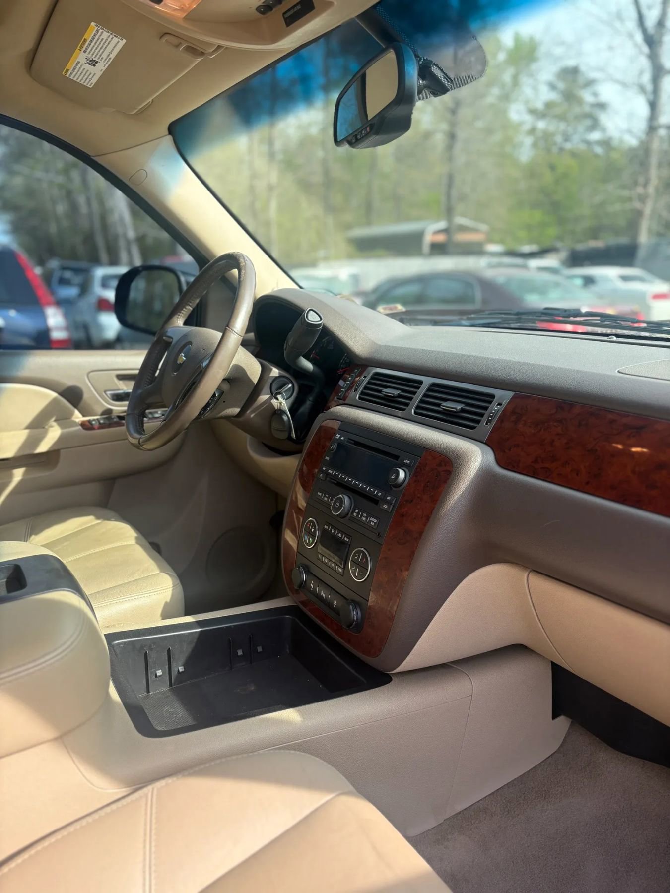Used 2013 Chevrolet Tahoe LT w/ Luxury Package AWD/4WD image 33