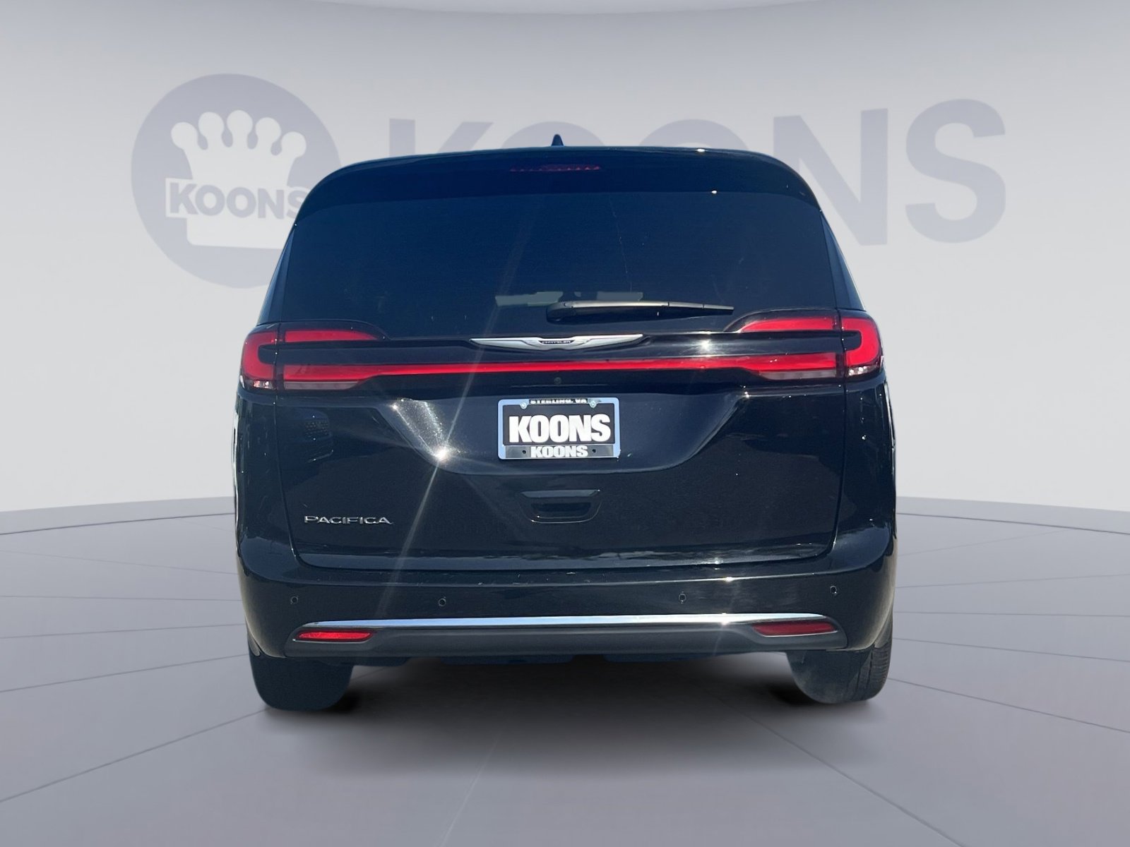 Used 2025 Chrysler Pacifica Select FWD image 15
