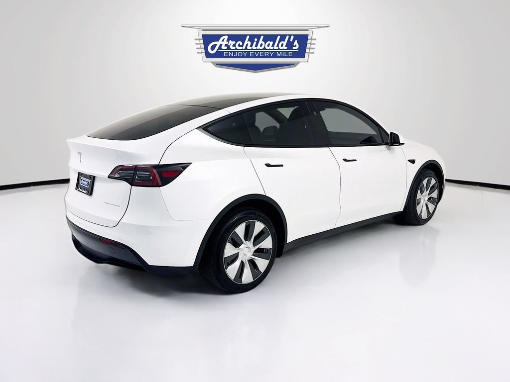 Used 2024 Tesla Model Y Long Range AWD/4WD image 7