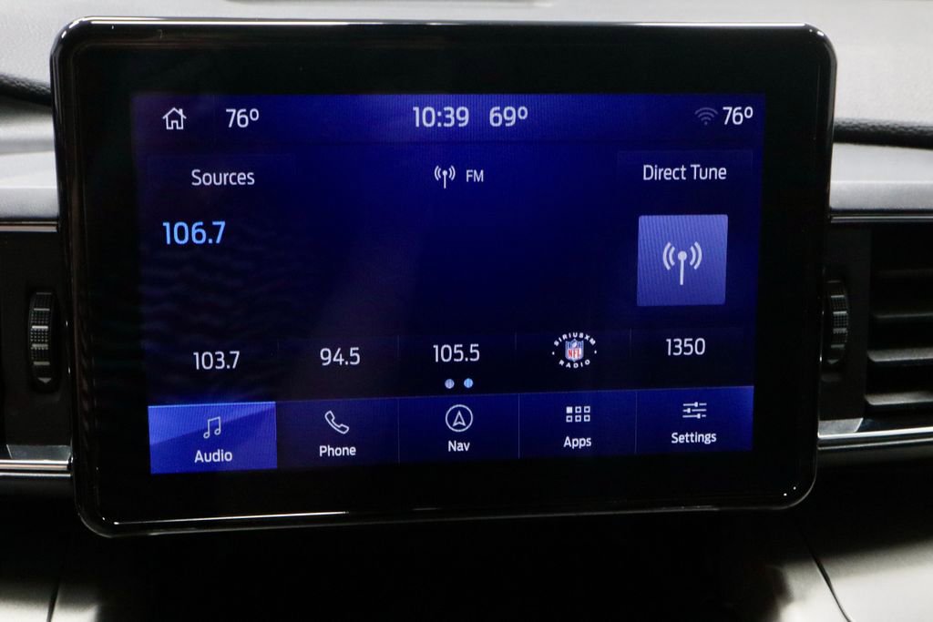 Certified 2022 Ford Explorer XLT w/ Equipment Group 202A image 3