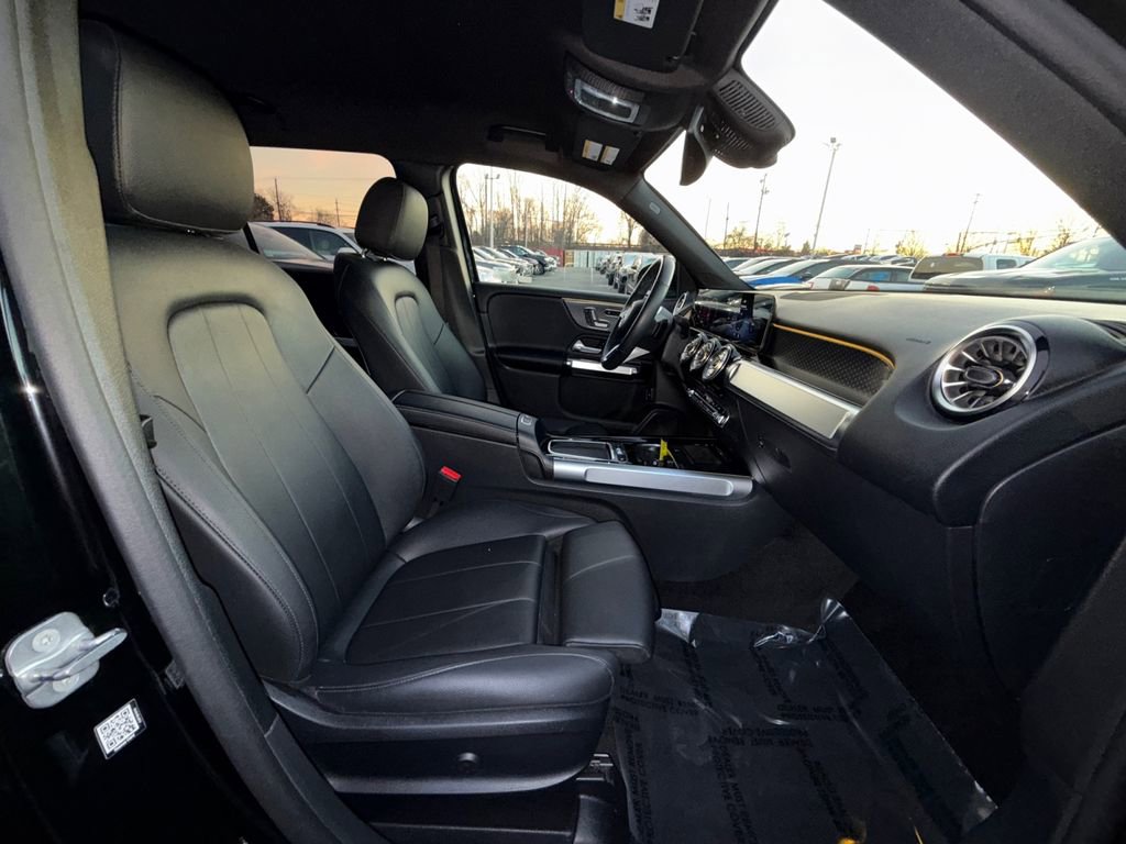 Used 2024 Mercedes-Benz GLB 250 image 23