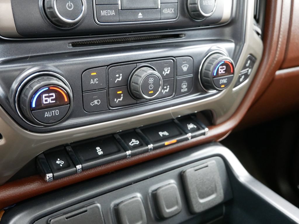 Used 2018 Chevrolet Silverado 1500 High Country AWD/4WD image 28