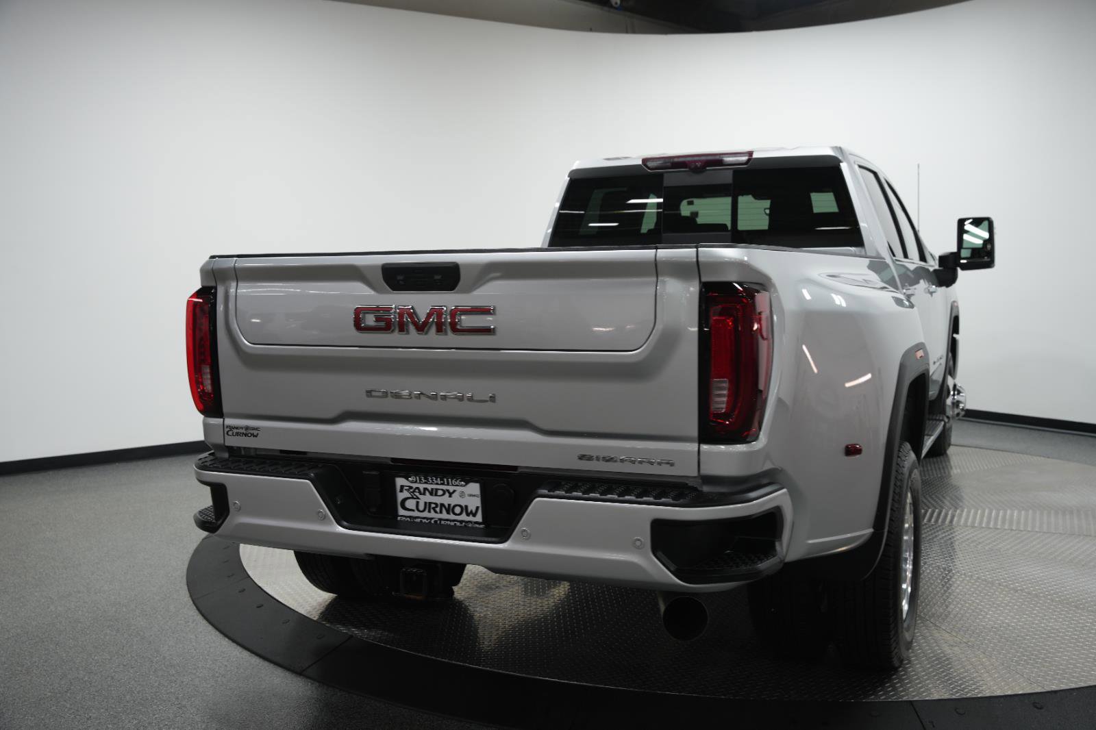 Used 2022 GMC Sierra 3500 Denali w/ Technology Package image 8