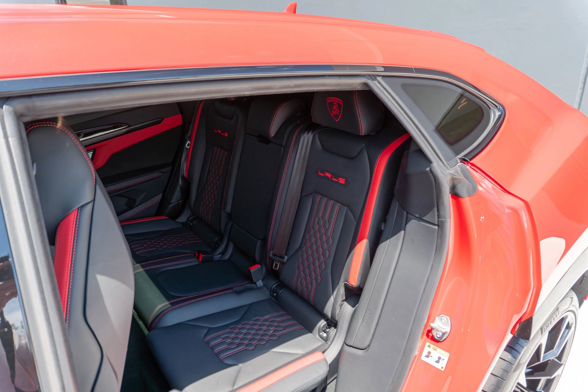 Used 2024 Lamborghini Urus S AWD/4WD image 12