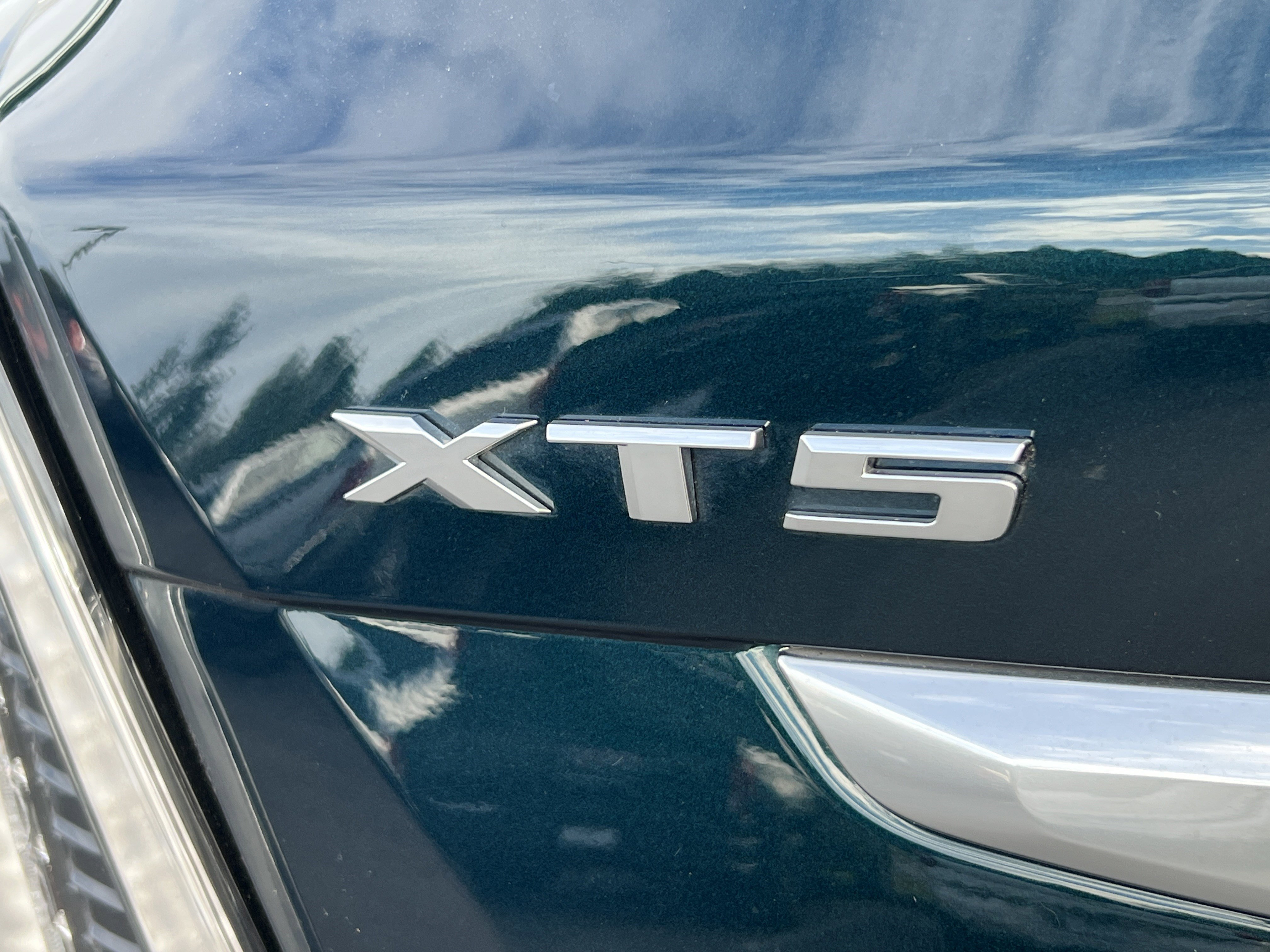 Used 2025 Cadillac XT5 Sportv image 9