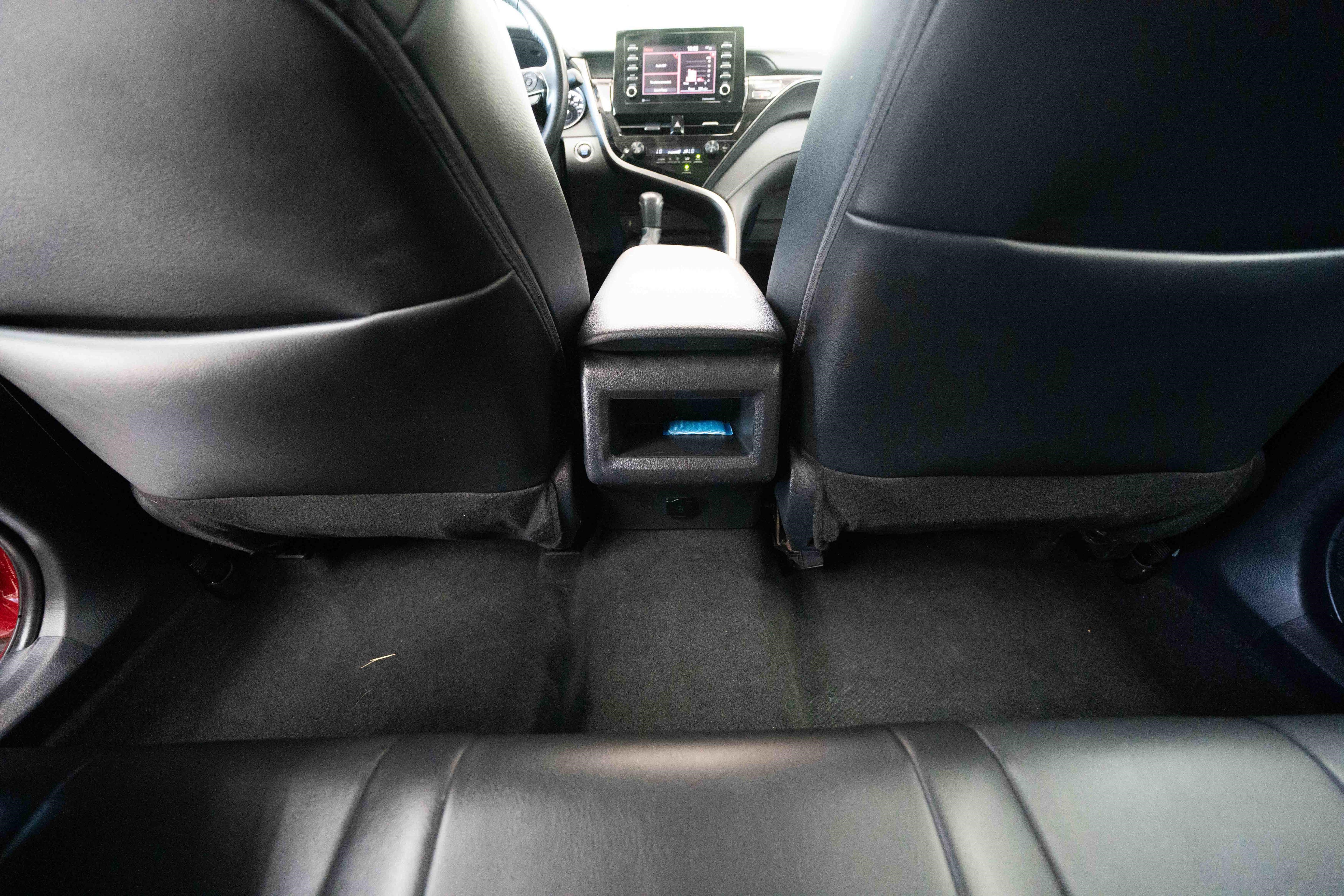 Used 2024 Toyota Camry SE w/ Convenience Package FWD image 22