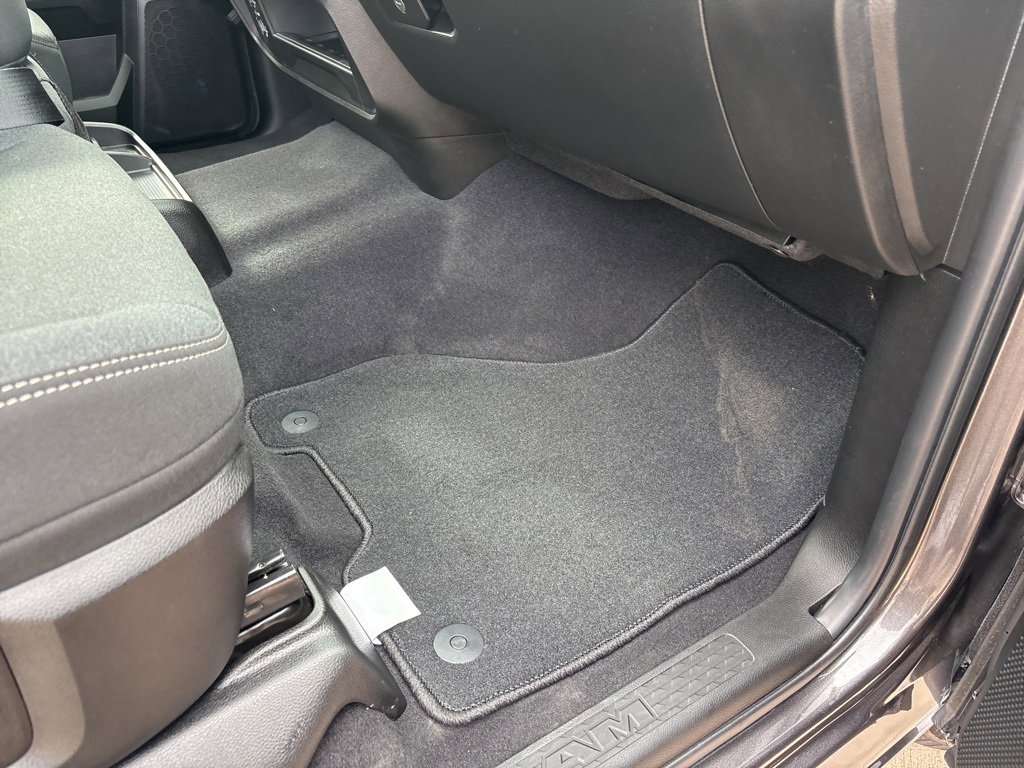 New 2025 RAM 3500 Big Horn image 28