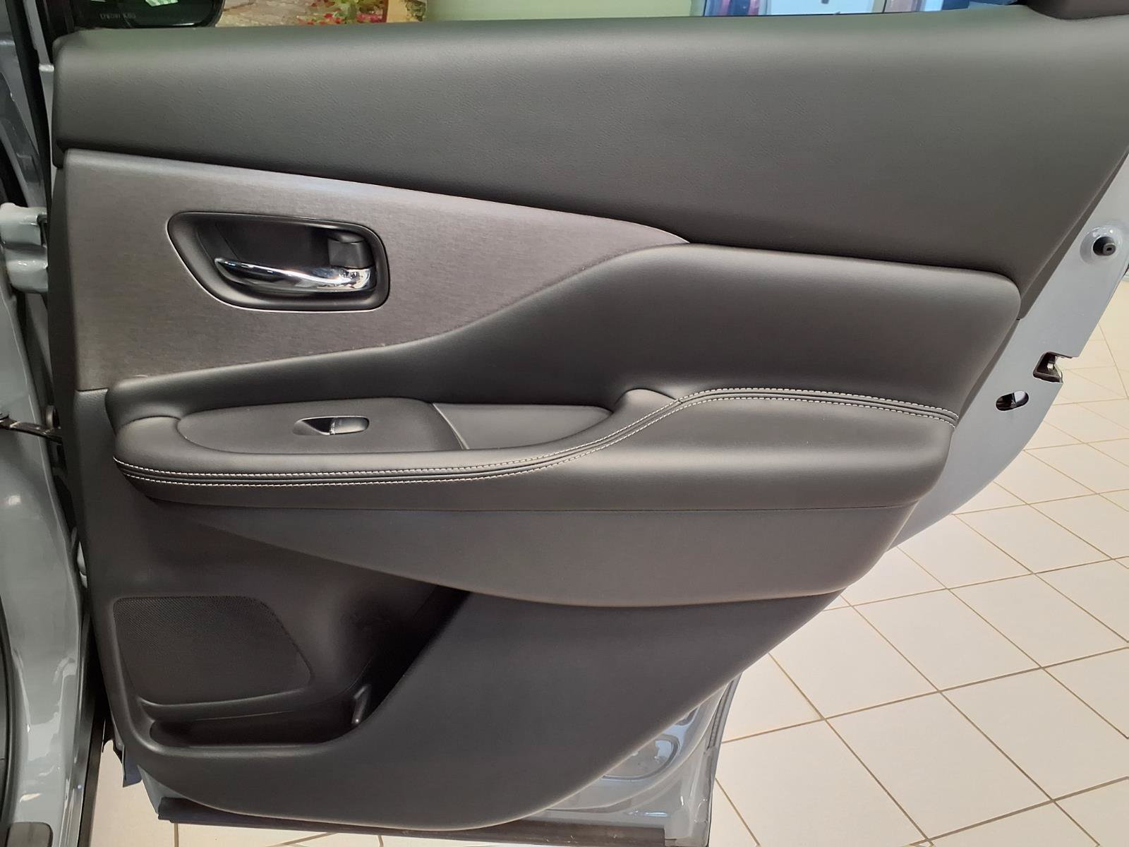 Used 2024 Nissan Murano SL AWD/4WD image 13