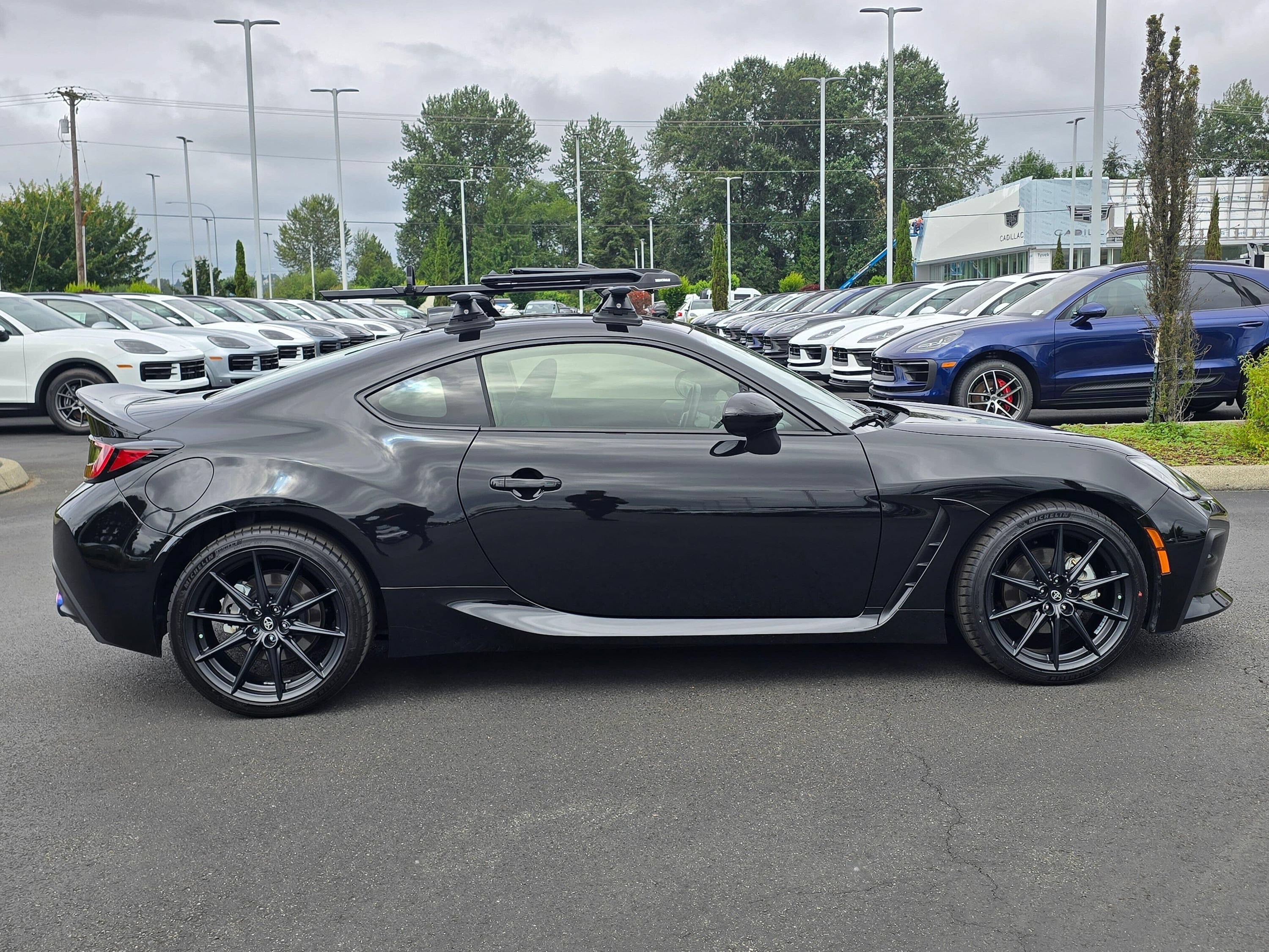 Used 2023 Toyota GR86 Premium w/ ALL Weather Mat Package (TMS) RWD image 6