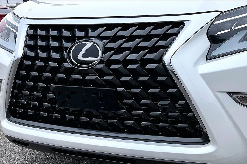 Used 2023 Lexus GX 460 Premium w/ Premium Package image 40
