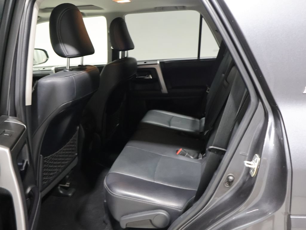 Used 2022 Toyota 4Runner Limited AWD/4WD image 18