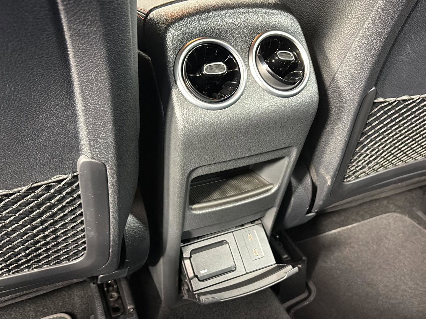 Used 2023 Mercedes-Benz GLB 35 AMG 4MATIC image 22
