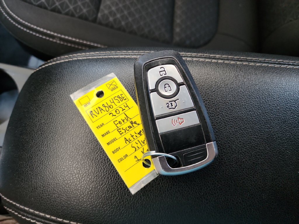 Used 2024 Ford Escape Active FWD image 41