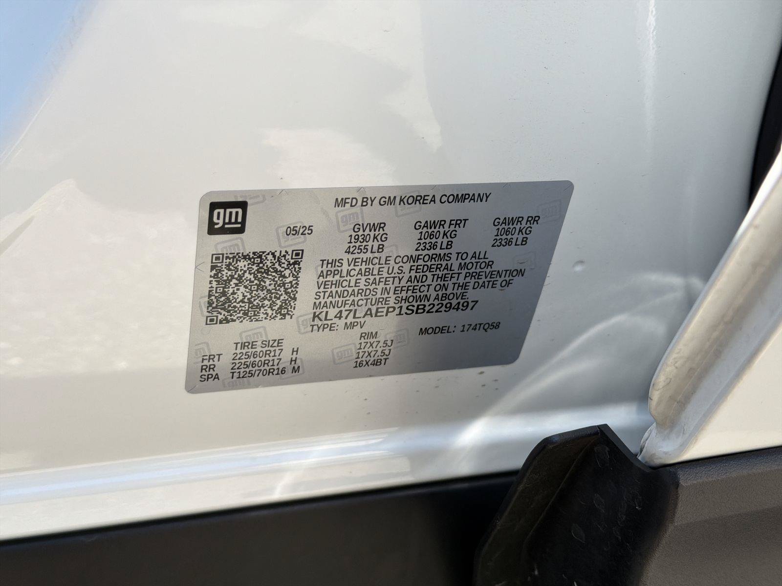 Used 2025 Buick Envista Preferred FWD image 32