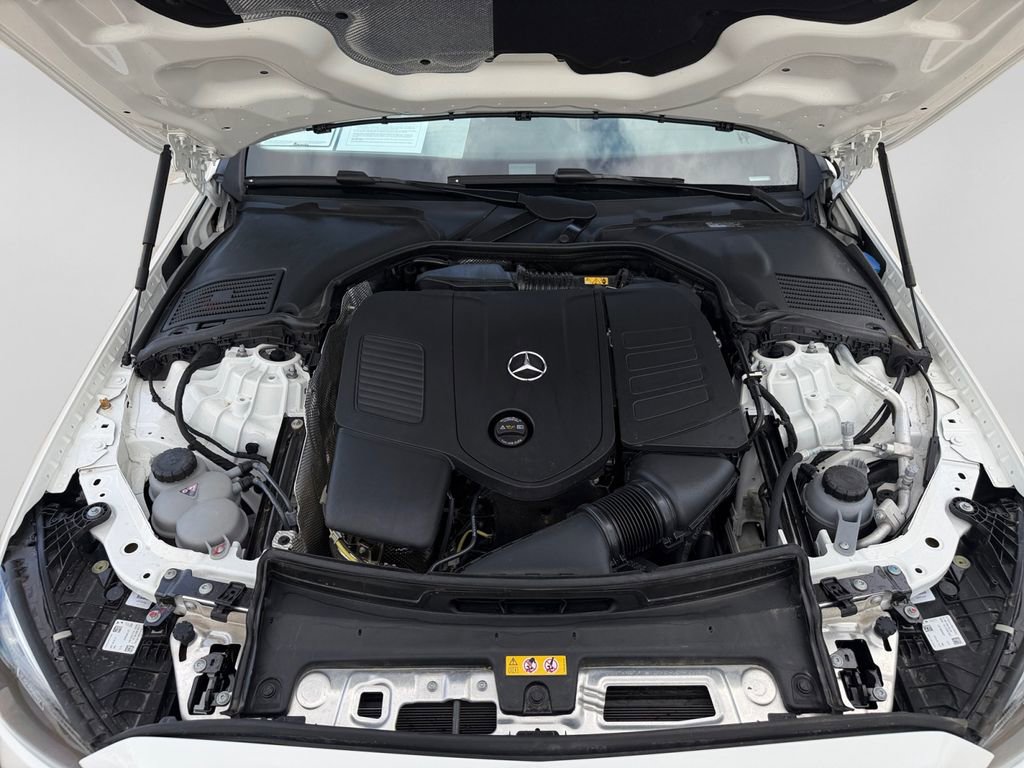 Used 2025 Mercedes-Benz C 300 Sedan image 9