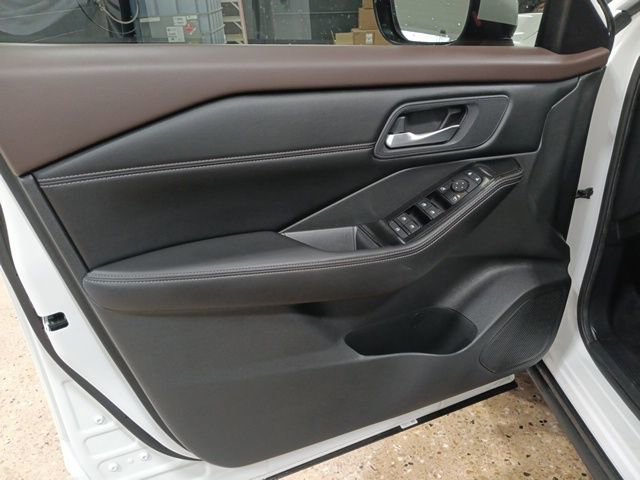 Certified 2023 Nissan Rogue SV w/ SV Premium B Package image 10