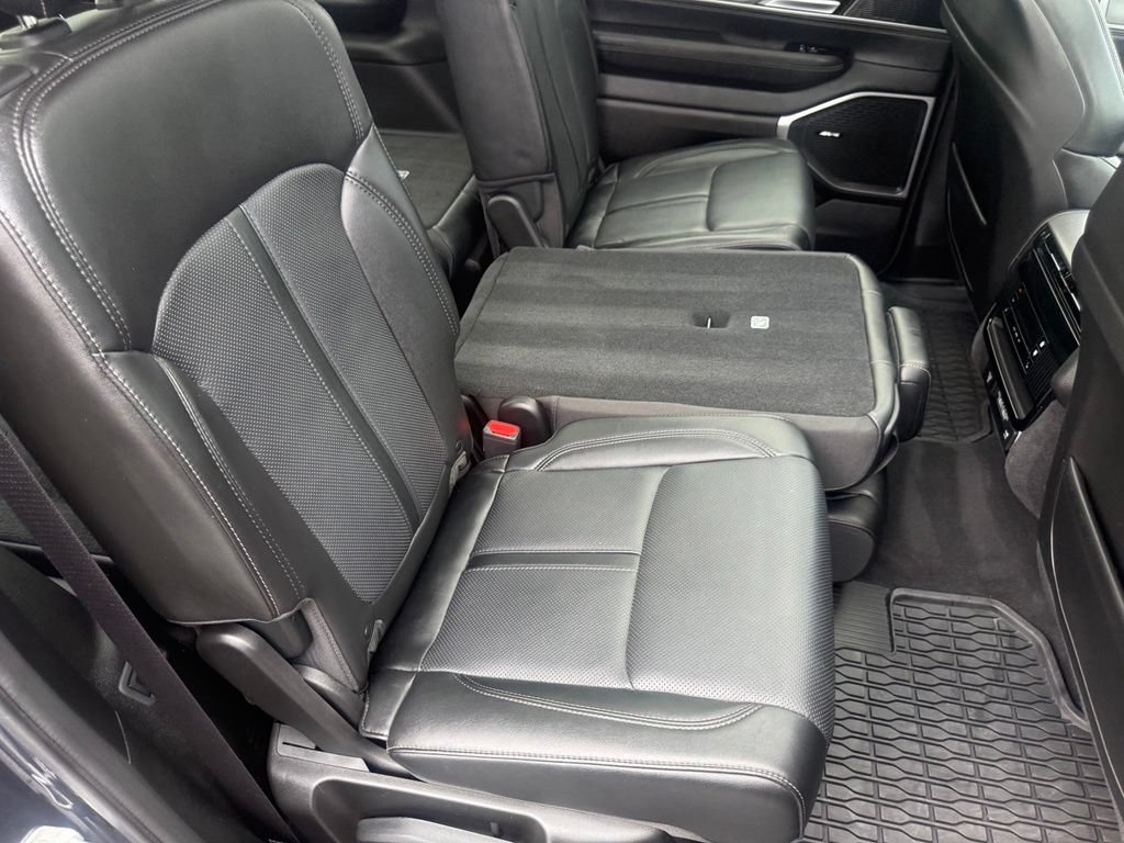 Certified 2024 Jeep Wagoneer Series II AWD/4WD image 52