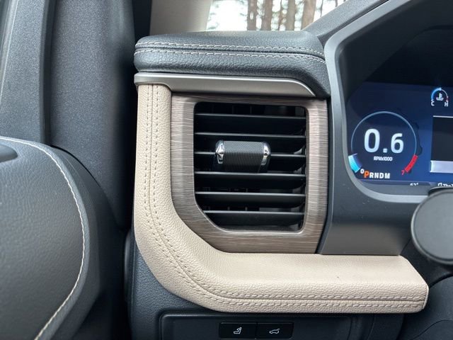 Used 2024 Ford Expedition Max Limited image 26